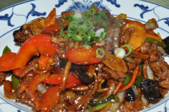 105. Doppelt gebratenes Rindfleisch, scharf 4) C) F)